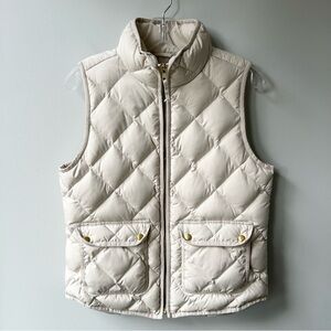 J Crew Excursion women’s cream quilted zip up vest